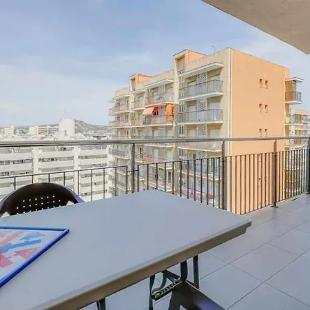 Condal 2 Apartment *