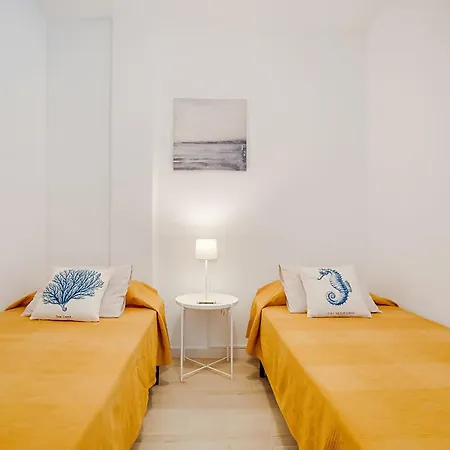 Condal 2 Apartment *